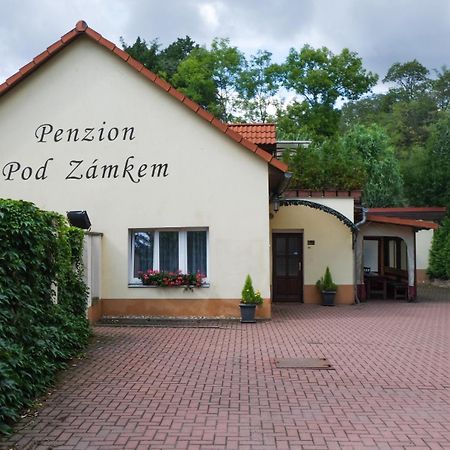 Penzion Pod Zamkem Prŭhonice Luaran gambar